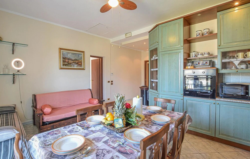 Beautiful Apartment in Monte Isola With 1 Bedrooms and Wifi