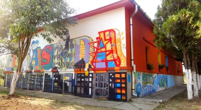 Route 68 Hostel Gurasada Park