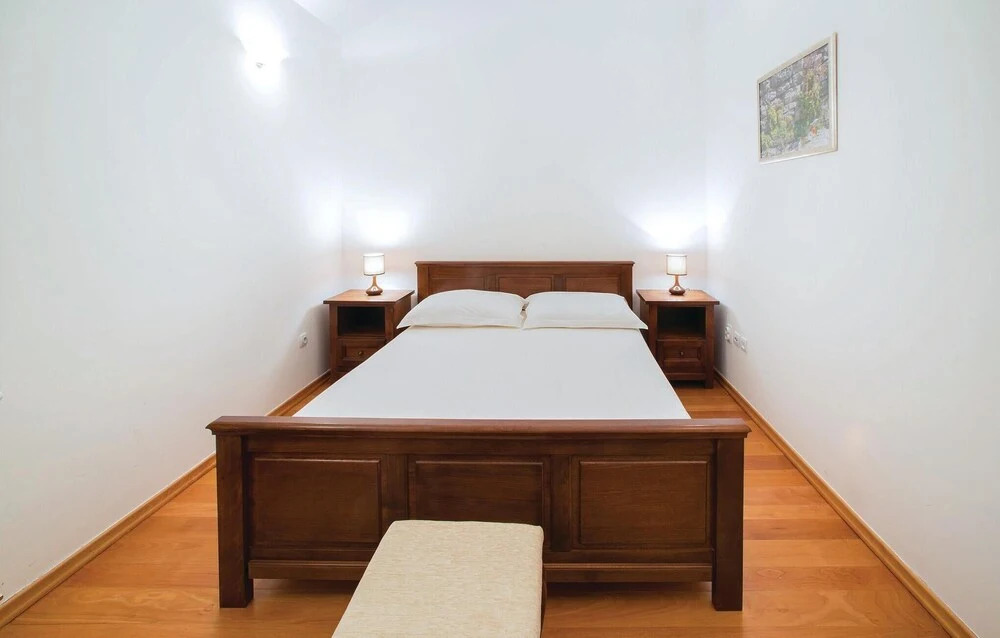 Awesome Home In Tivat