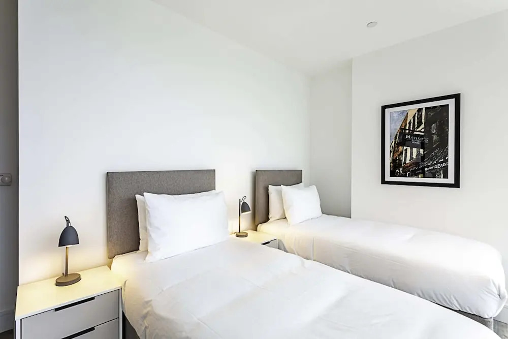 Icon Tower Flat One - North Acton