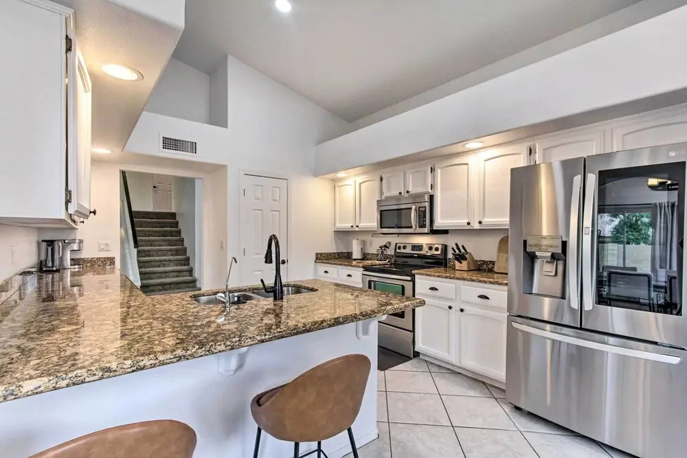Beautiful Chandler Escape w/ Putting Green & Pool!