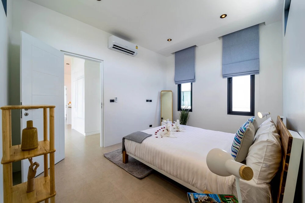 Luxury Modern 6 Bed Private Pool Villa LLW