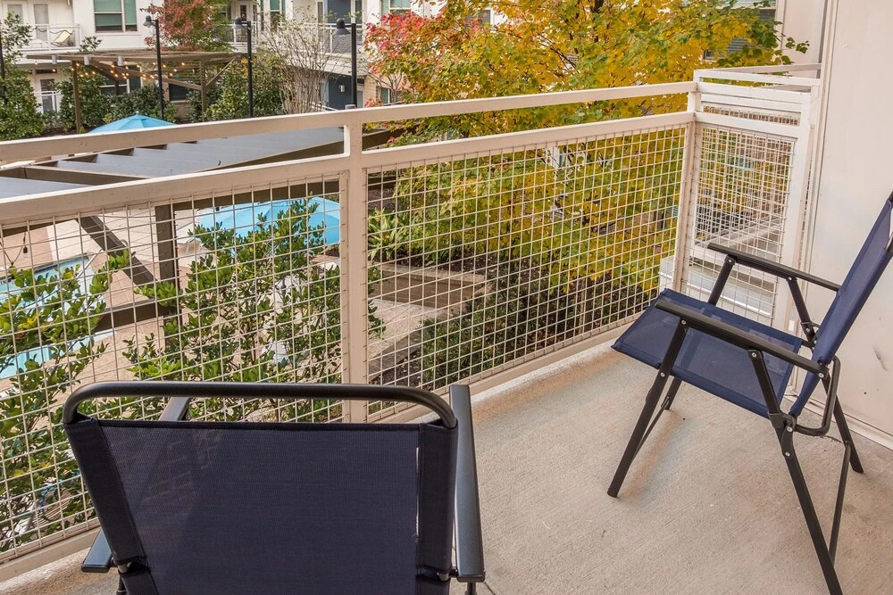 Atlantic 1 BR Apt w/ Balcony & Pool by Frontdesk