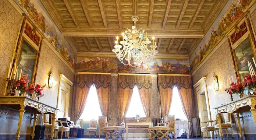 Palazzo Pucci B&B