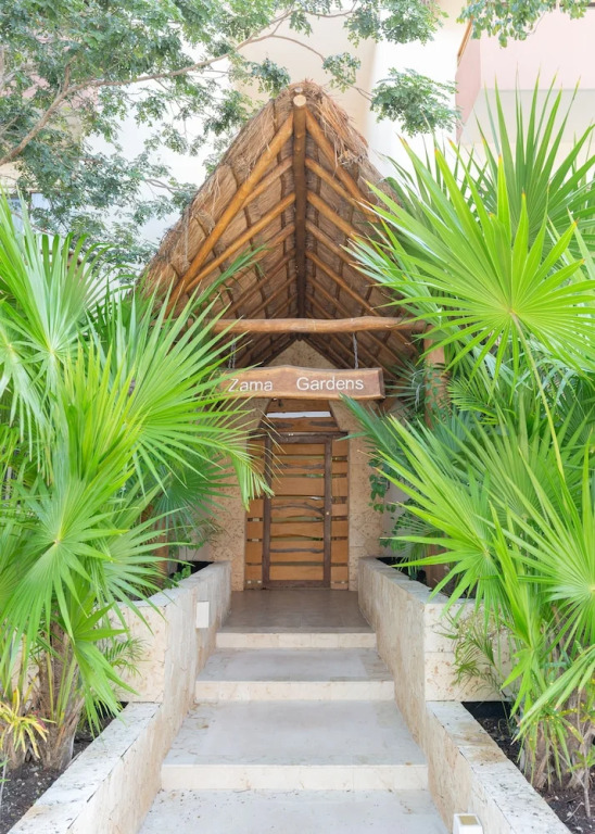 Secret Garden Oasis 3BR Penthouse