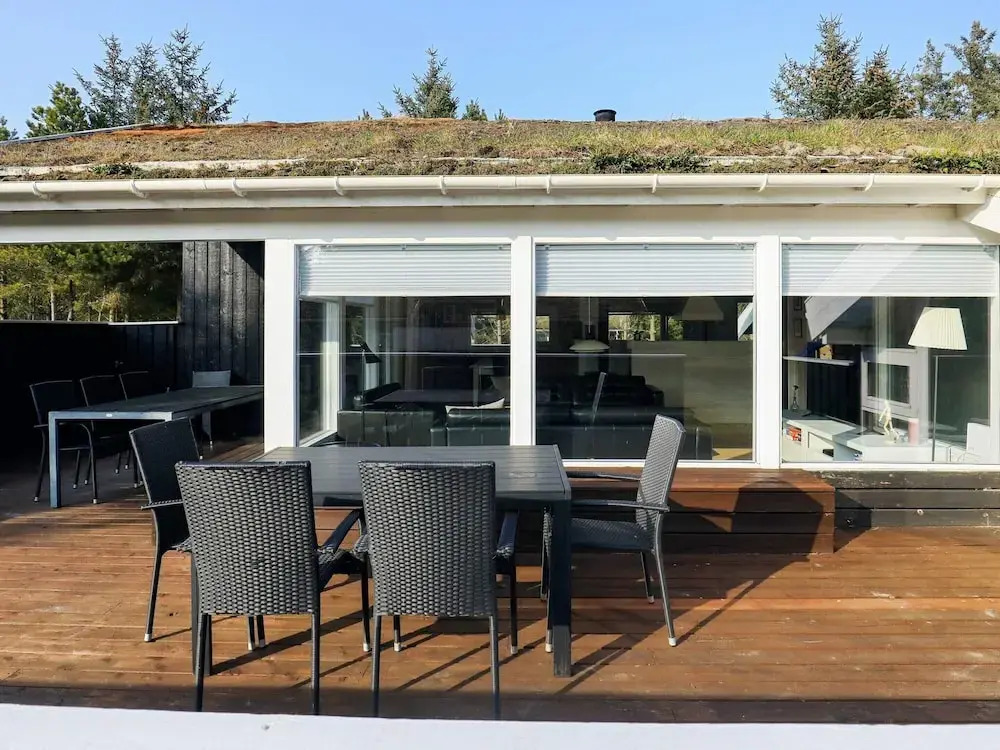 10 person holiday home in Saltum-By Traum