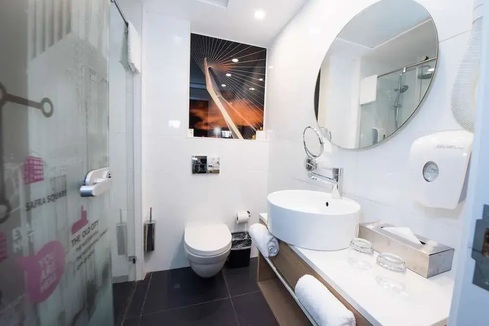 Eyal Hotel
