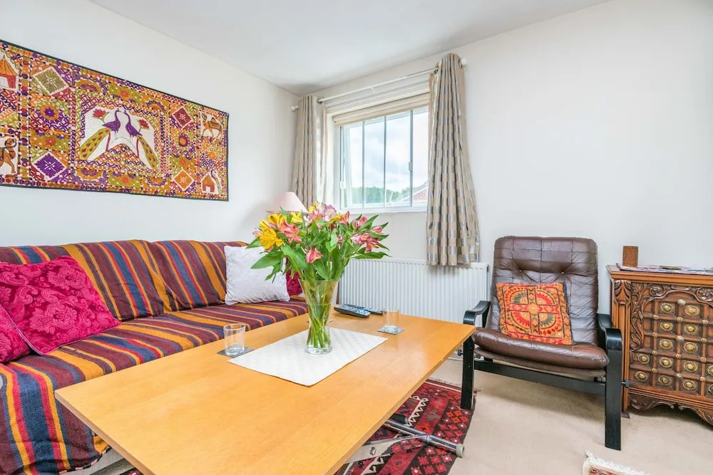 Comfortable Chiswick Home by Ravenscourt Park