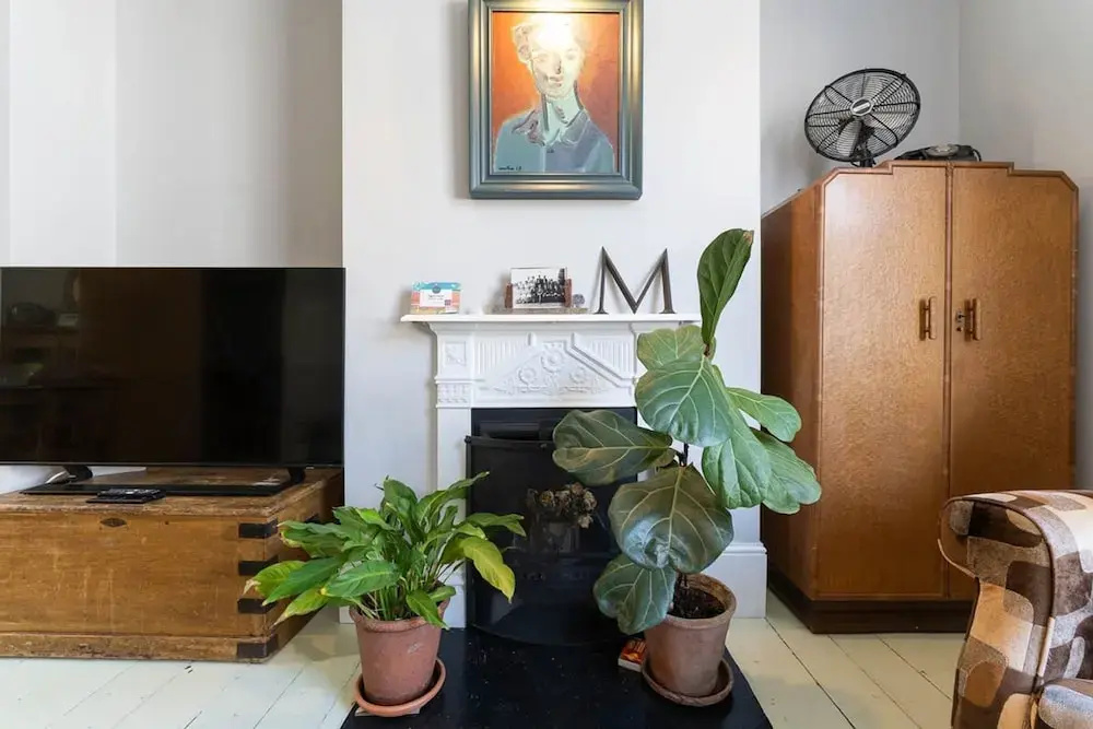 Host Stay Grove Townhouse