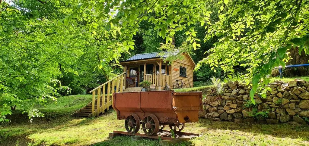 The Miners Log Cabin