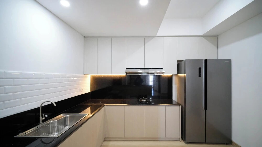 Exclusive and Spacey 3BR at Grand Sungkono Lagoon Apartment By Travelio