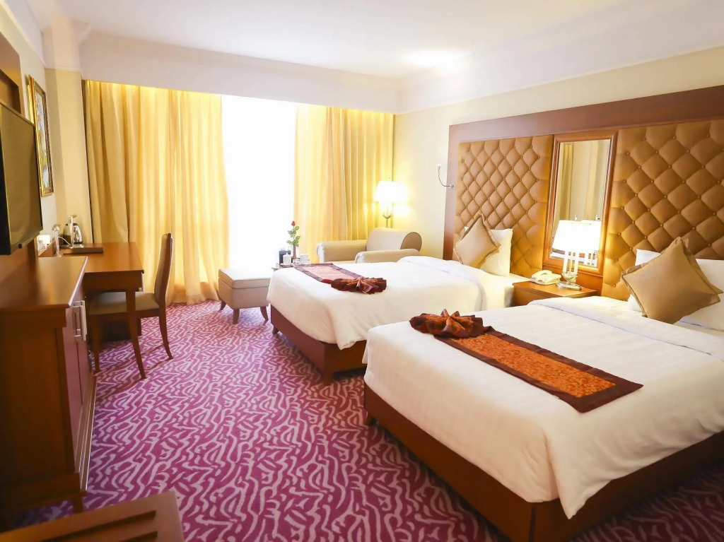 Army Hotel