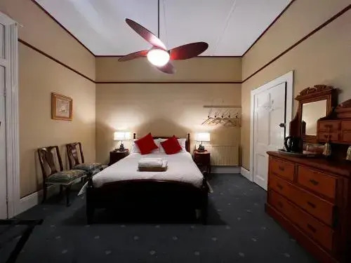 Quality Inn St. Mounts