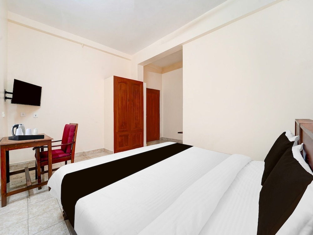 Super Hotel O Pathanamthitta