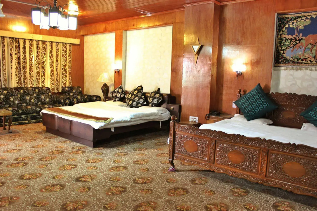Walisons Hotel
