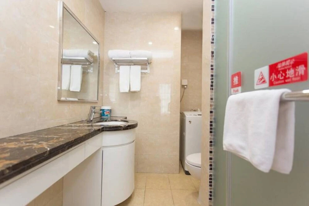 Kaimi Theme Apartment Hotel