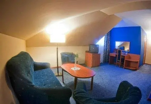 Hotel Senator