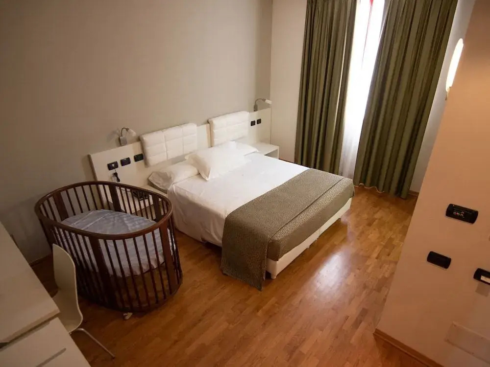 Master Hotel