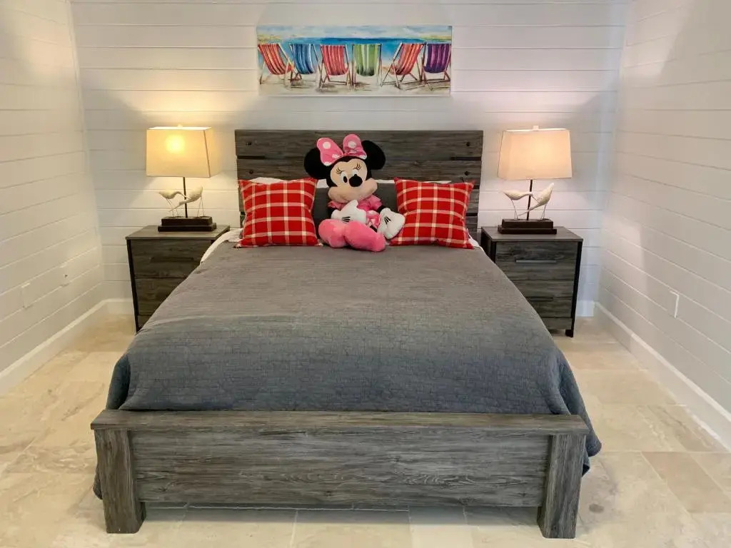 Modern Coastal Home near Siesta Key and Downtown