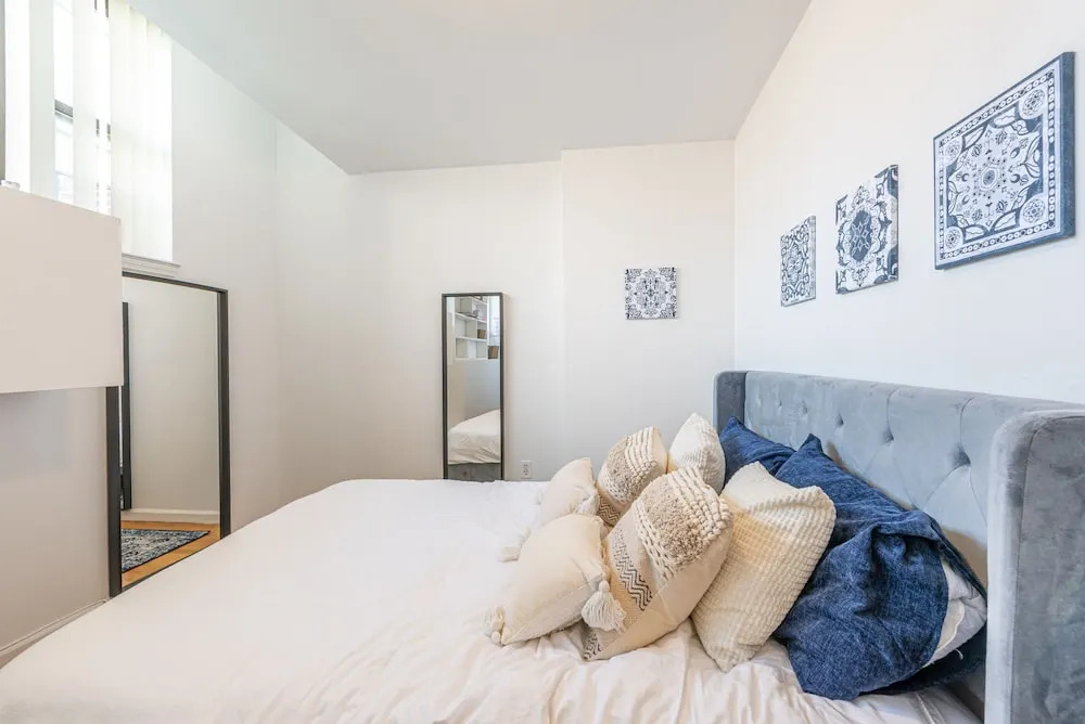 Amazing Furnished 1 BR Penthouse Midtown West