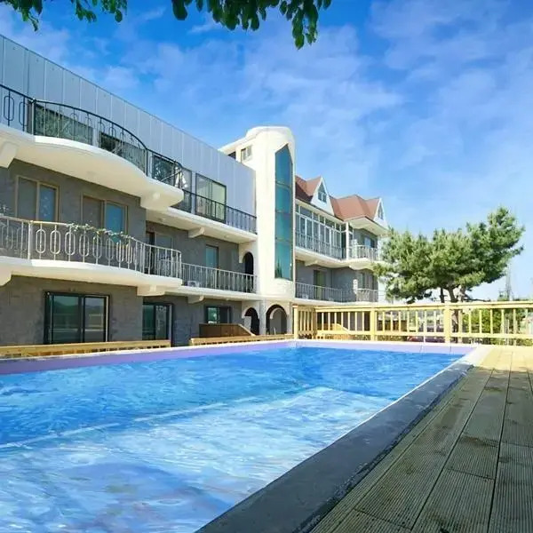 Kockji Blue Pension