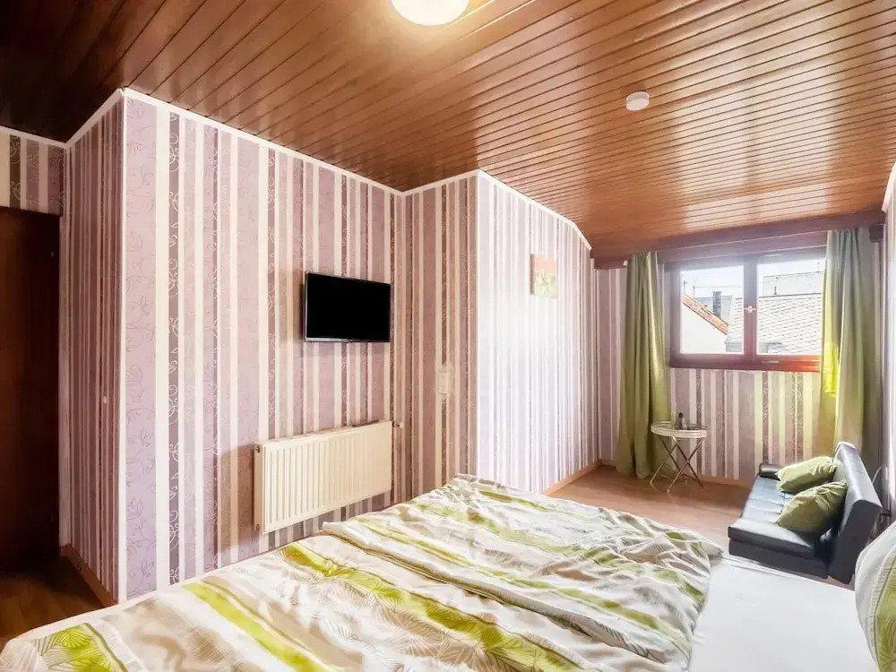 Holiday Home for Groups in Kinheim