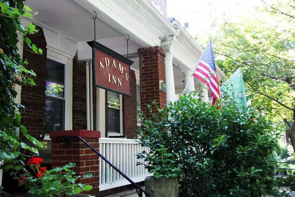 Adams Inn