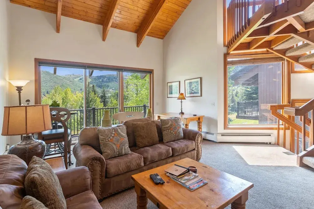 Pinnacle at Deer Valley Resort - Four Bedroom Condo with Hot Tub #1470 4 Condo