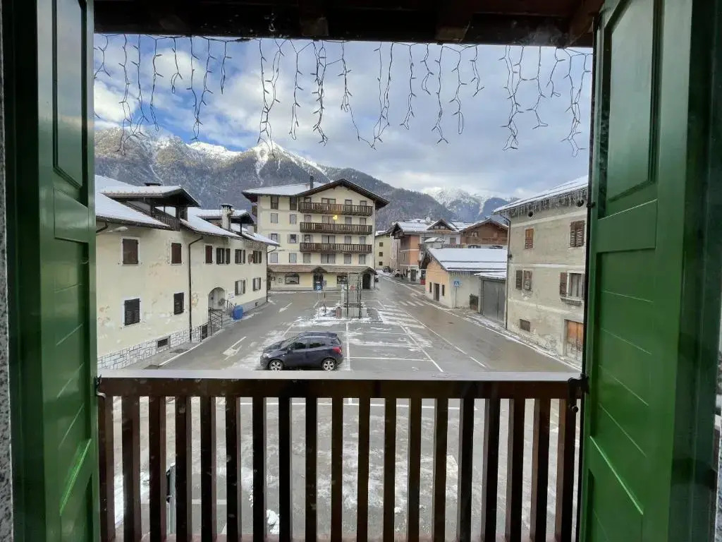 Trilocale con balcone San Gerolamo 055