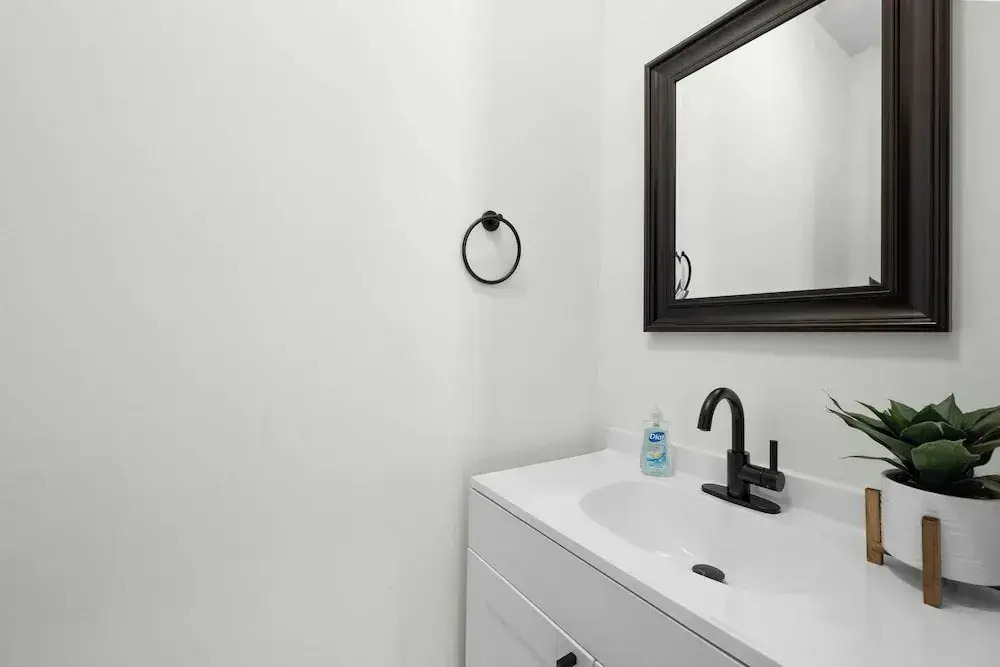 Knotty Pines by Avantstay Lake Views, Renovated