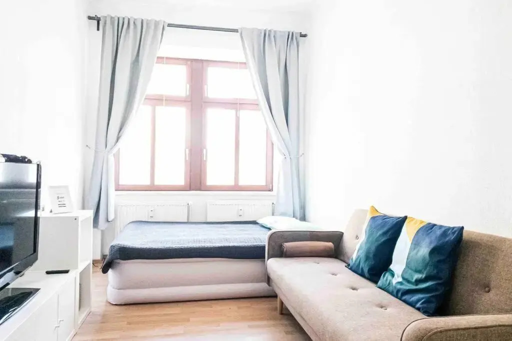 Top moderne Wohnung in Leipziger Altbau - Netflix inklusive