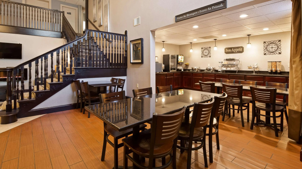Best Western Plus Russellville Hotel & Suites