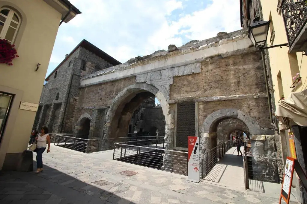 Appartamento Porta Praetoria - Affitti Brevi Italia