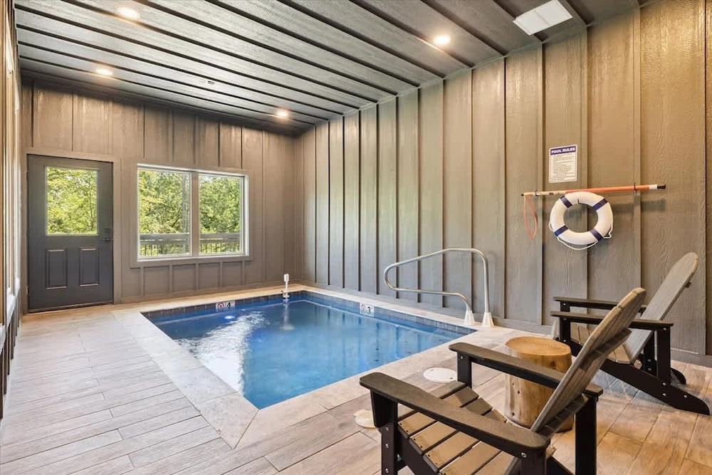 Peak Overlook by Beyond Expectations Mountain Retreat With Hot Tub