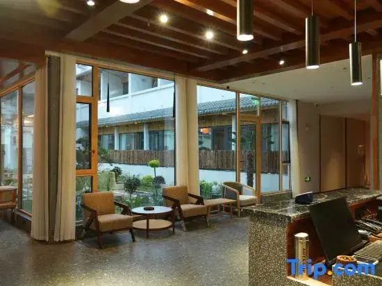 Yushang Gongcheng Biyuan Hotel (Huixian Municipal Government Branch)