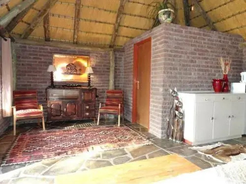 Terra Rouge Guestfarm & Sonstraal Farmhouse
