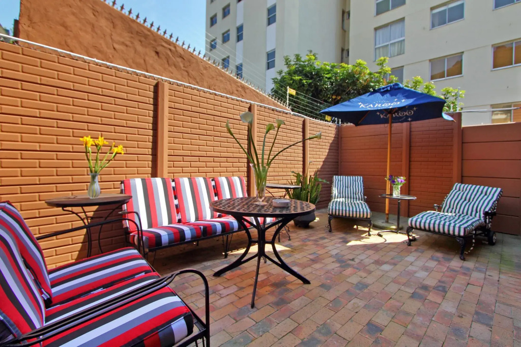 40 Winks Guest House Green Point Cape Town