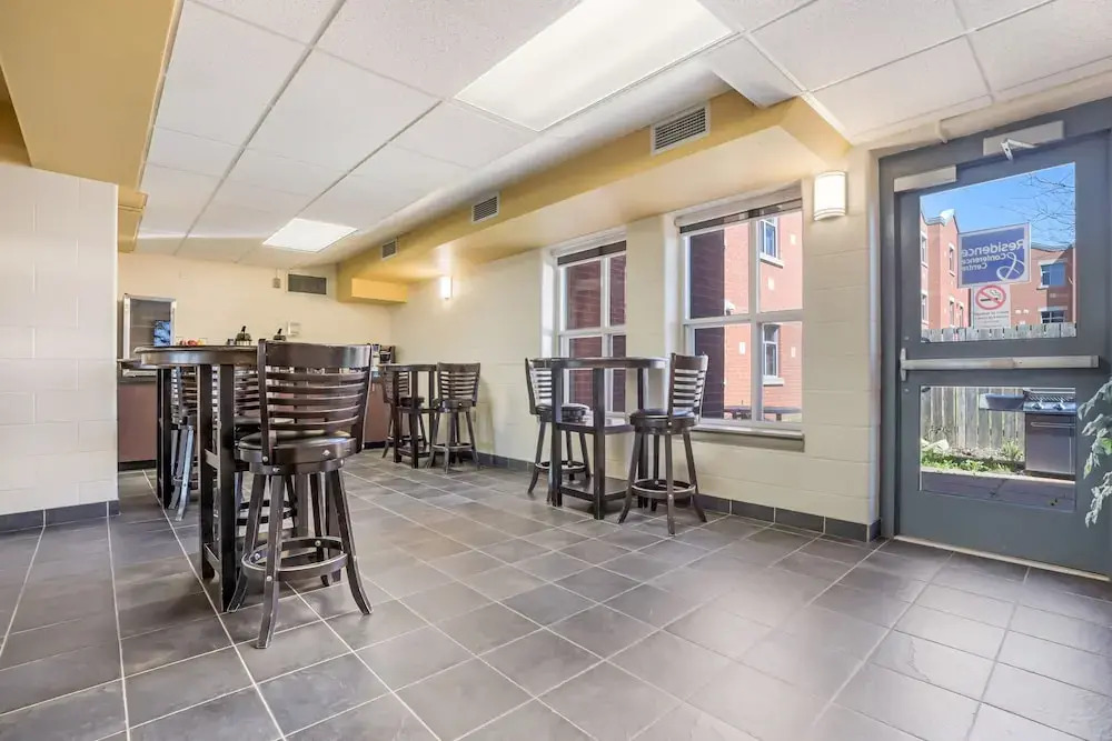 Residence & Conference Centre - Welland