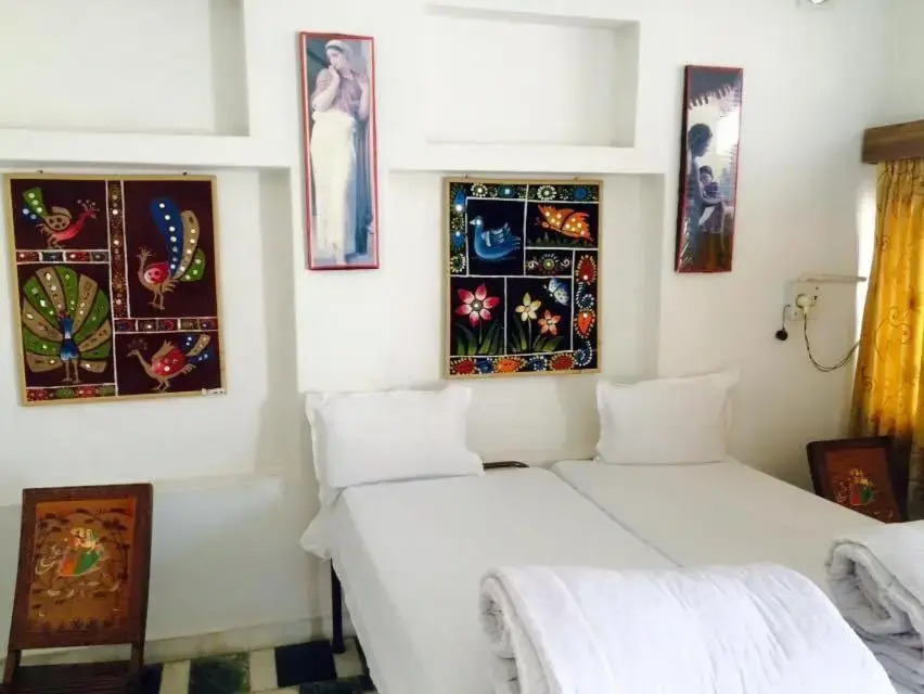 Hotel White House