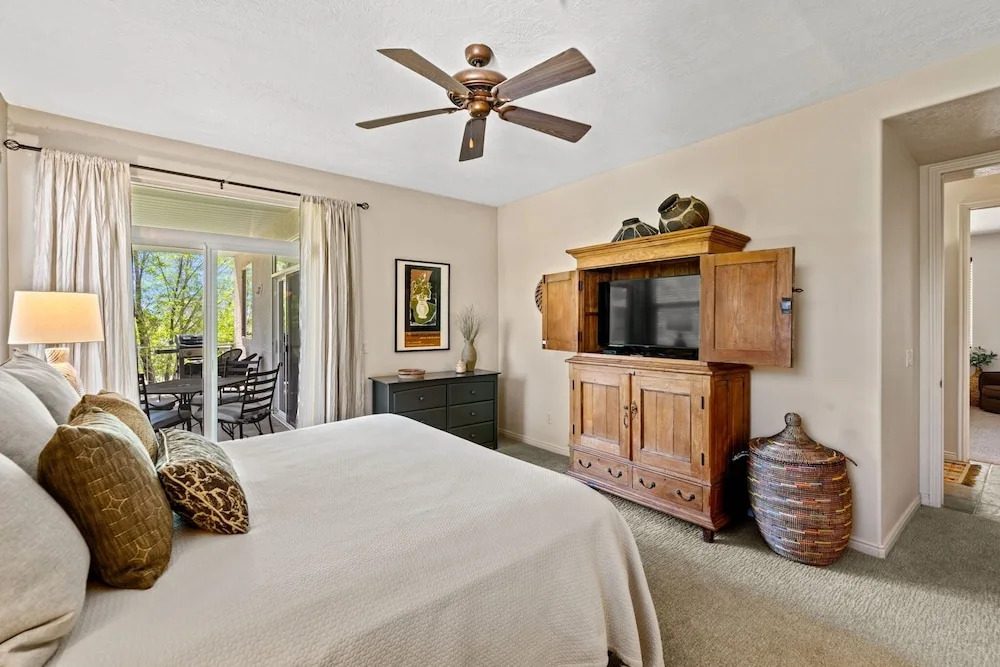 Sunny Palms #1908 by RedAwning