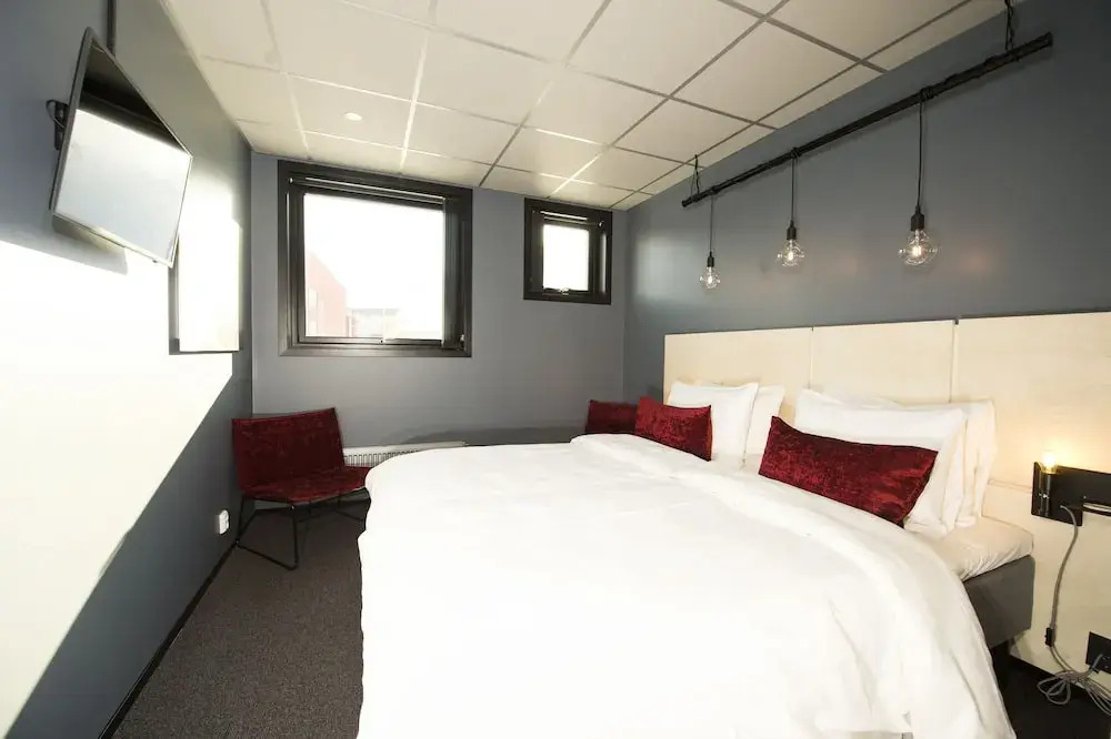 Svalbard Hotell | The Vault