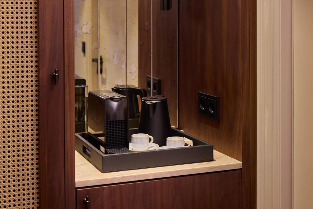 DUO Hotel Lisbon, Curio Collection by Hilton