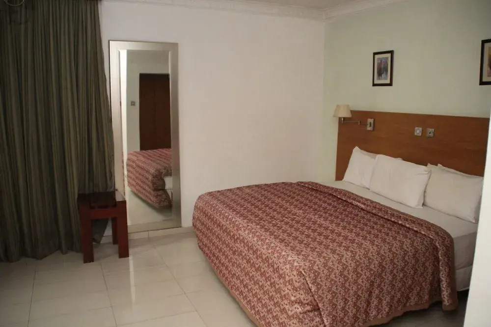 Bec Suites