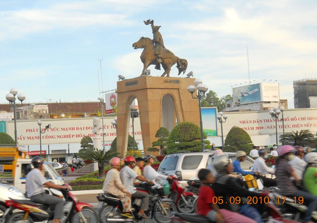 Modern SaiGon Hotel 2