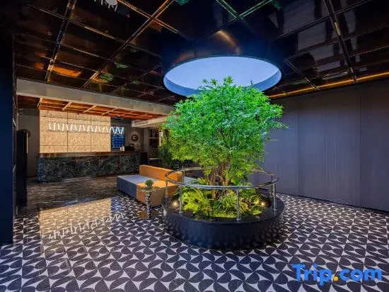 Ningbo Guanzhi M Hotel (Fubang Plaza Changjiang Road Subway Station)