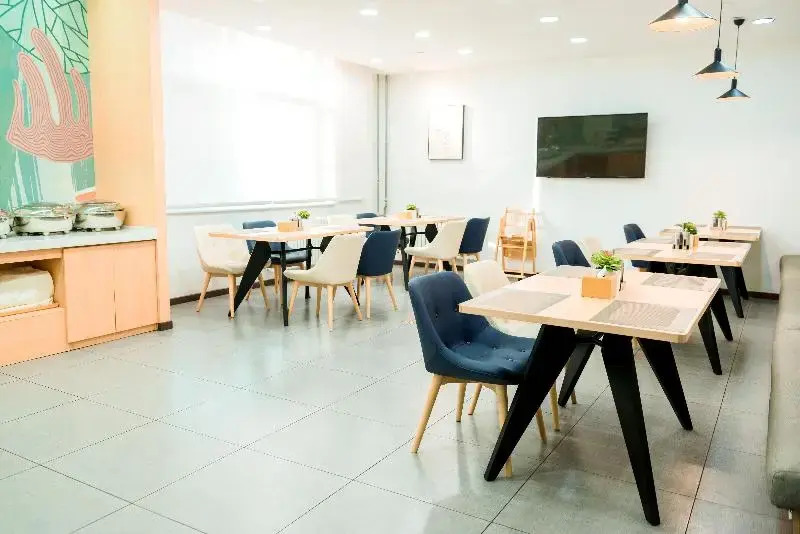 Hanting Hotel Jinan Quancheng Square Chaoshan Street