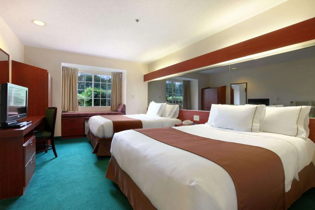 Super 8 by Wyndham Harbison/Parkridge Hospital