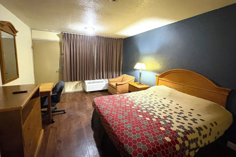 Motel 19 By Capital O Baytown I-10