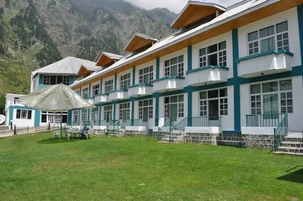 Pine Top Hotel Naran
