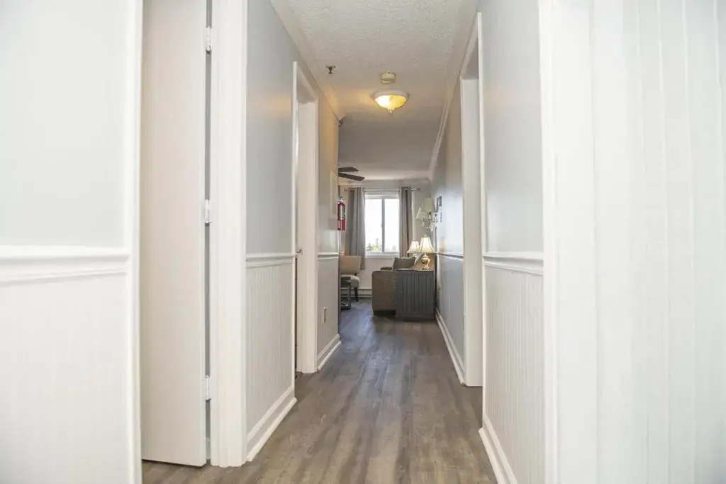 ML 343 Ski-InOut Island Kitchen Steps to Ballhooter Sleeps 6